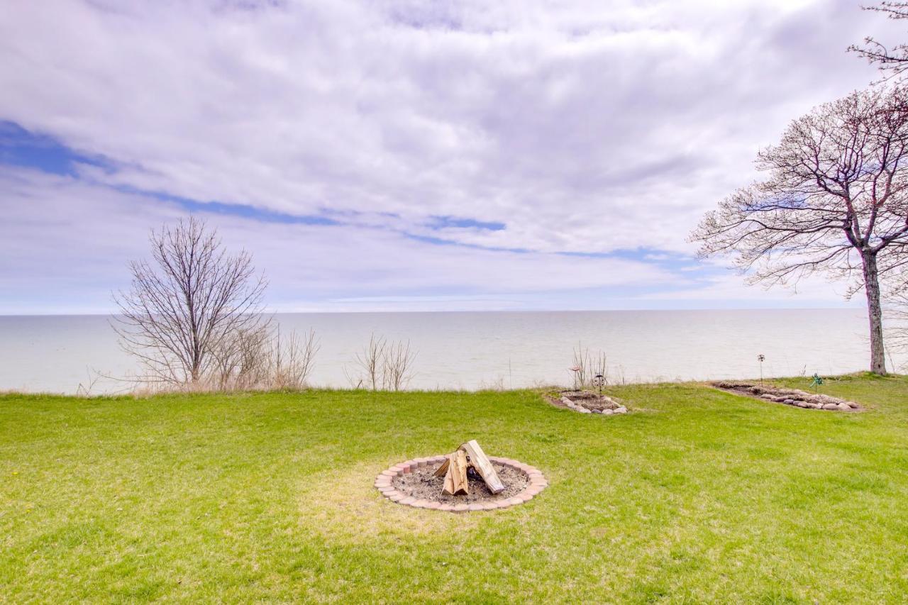 Waterfront Algoma Vacation Rental On Lake Michigan ภายนอก รูปภาพ