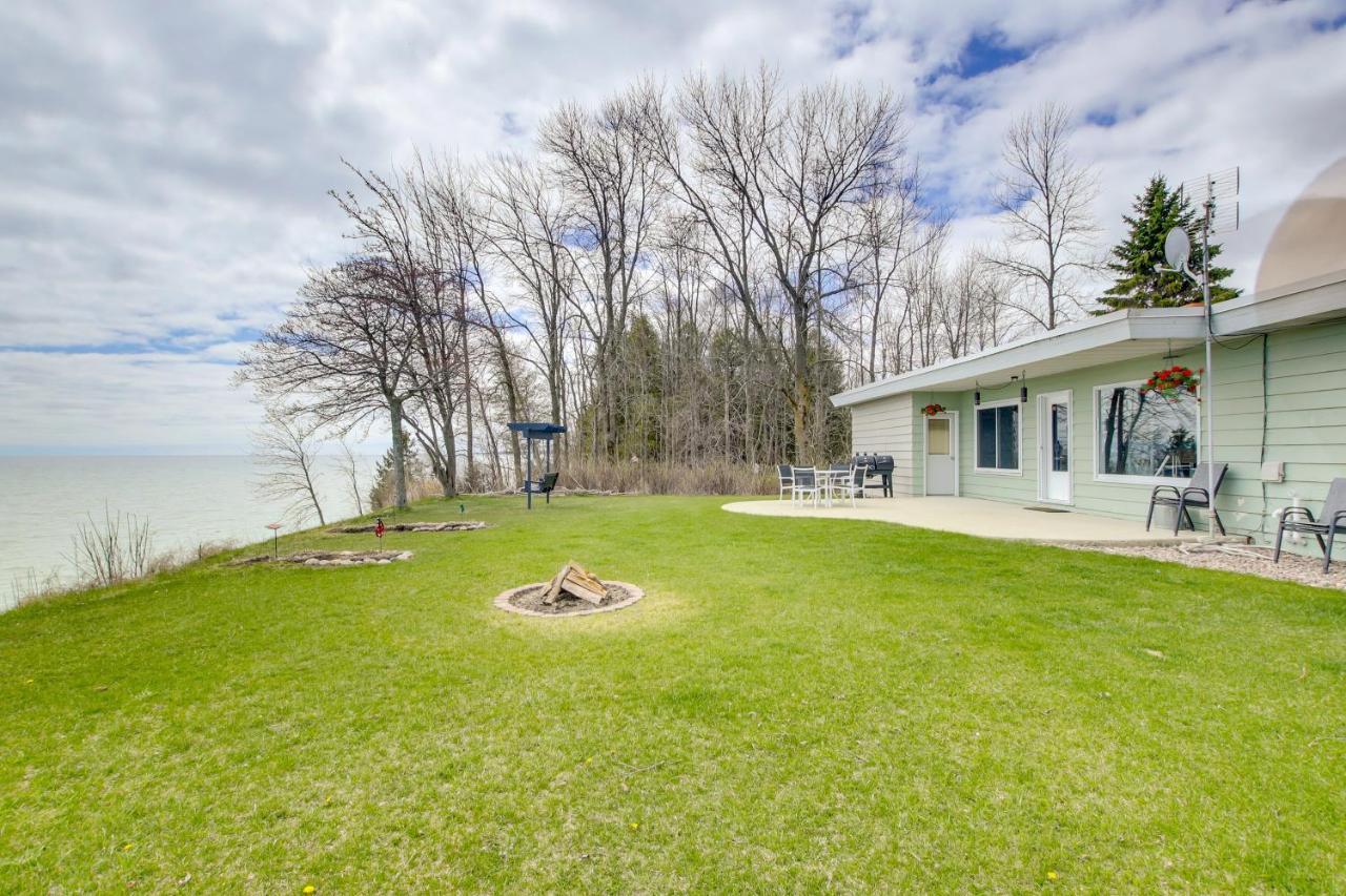 Waterfront Algoma Vacation Rental On Lake Michigan ภายนอก รูปภาพ