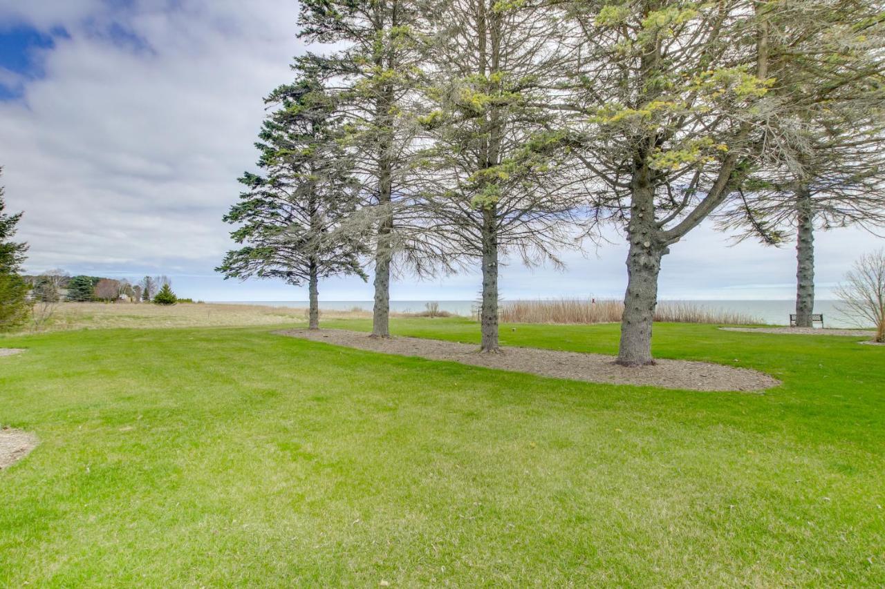 Waterfront Algoma Vacation Rental On Lake Michigan ภายนอก รูปภาพ